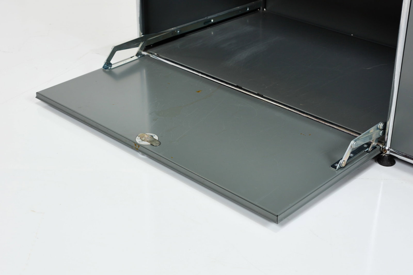 Fritz Haller + Paul Scharer, Cabinet - 5