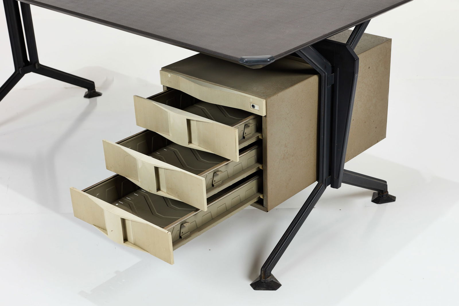 Studio BBPR, 'Arco' Desk - 8