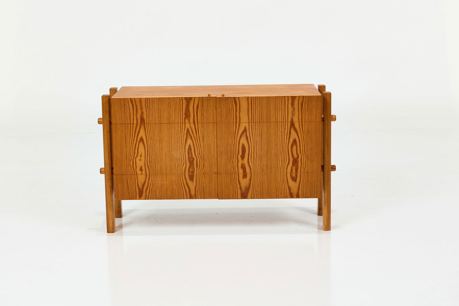 Poul Hundevad, Petite Cabinets (2) - 3