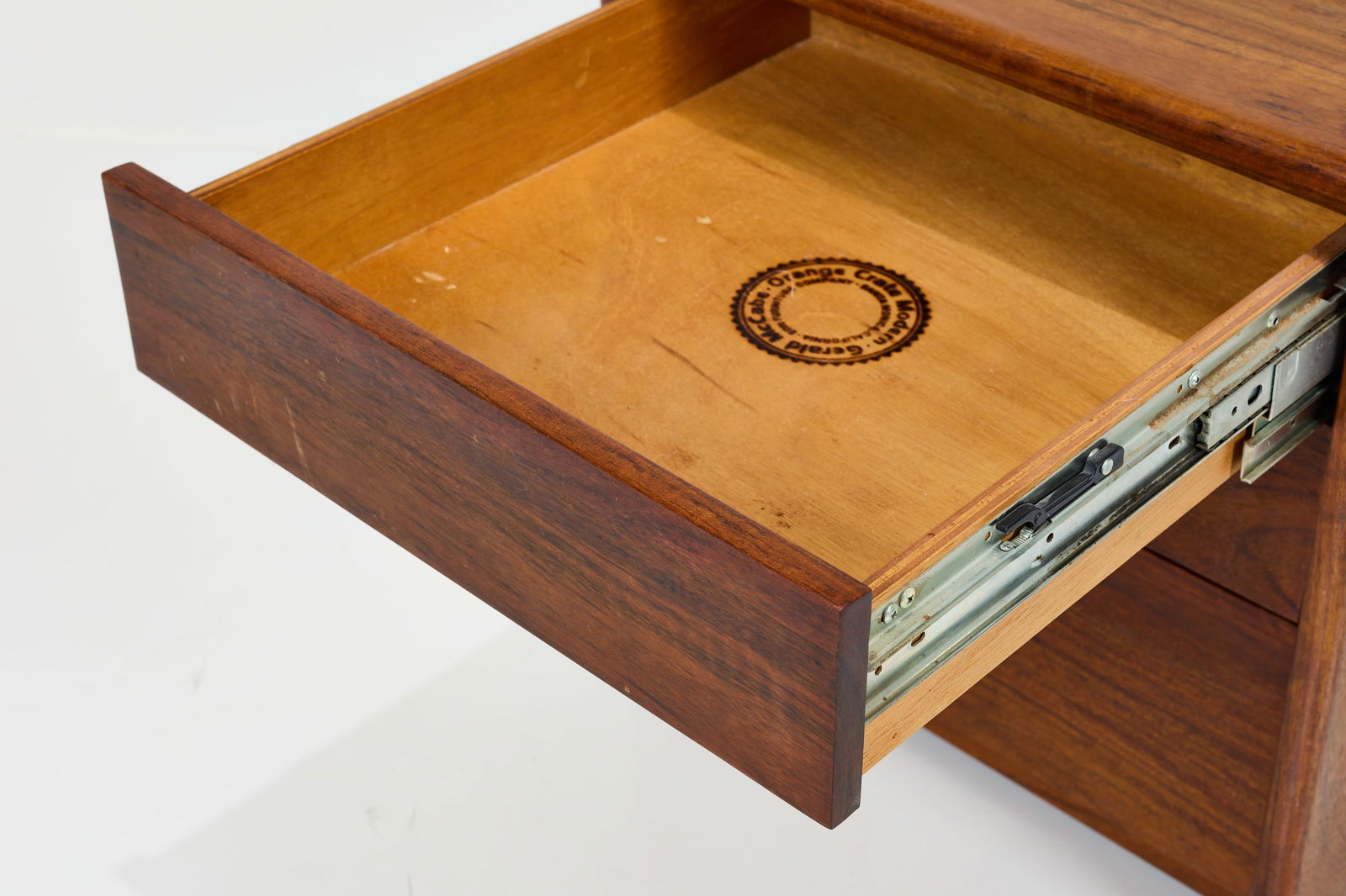 Gerald McCabe, Nightstands (2) - 4