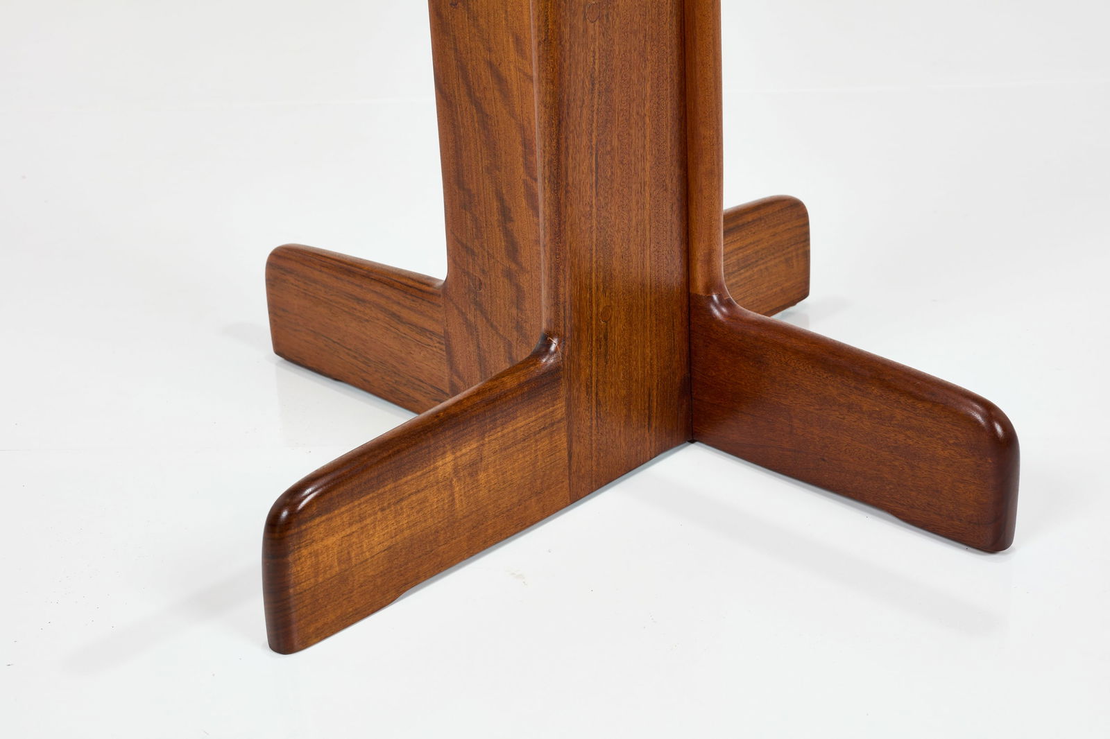 Gerald McCabe, Dining Table - 4