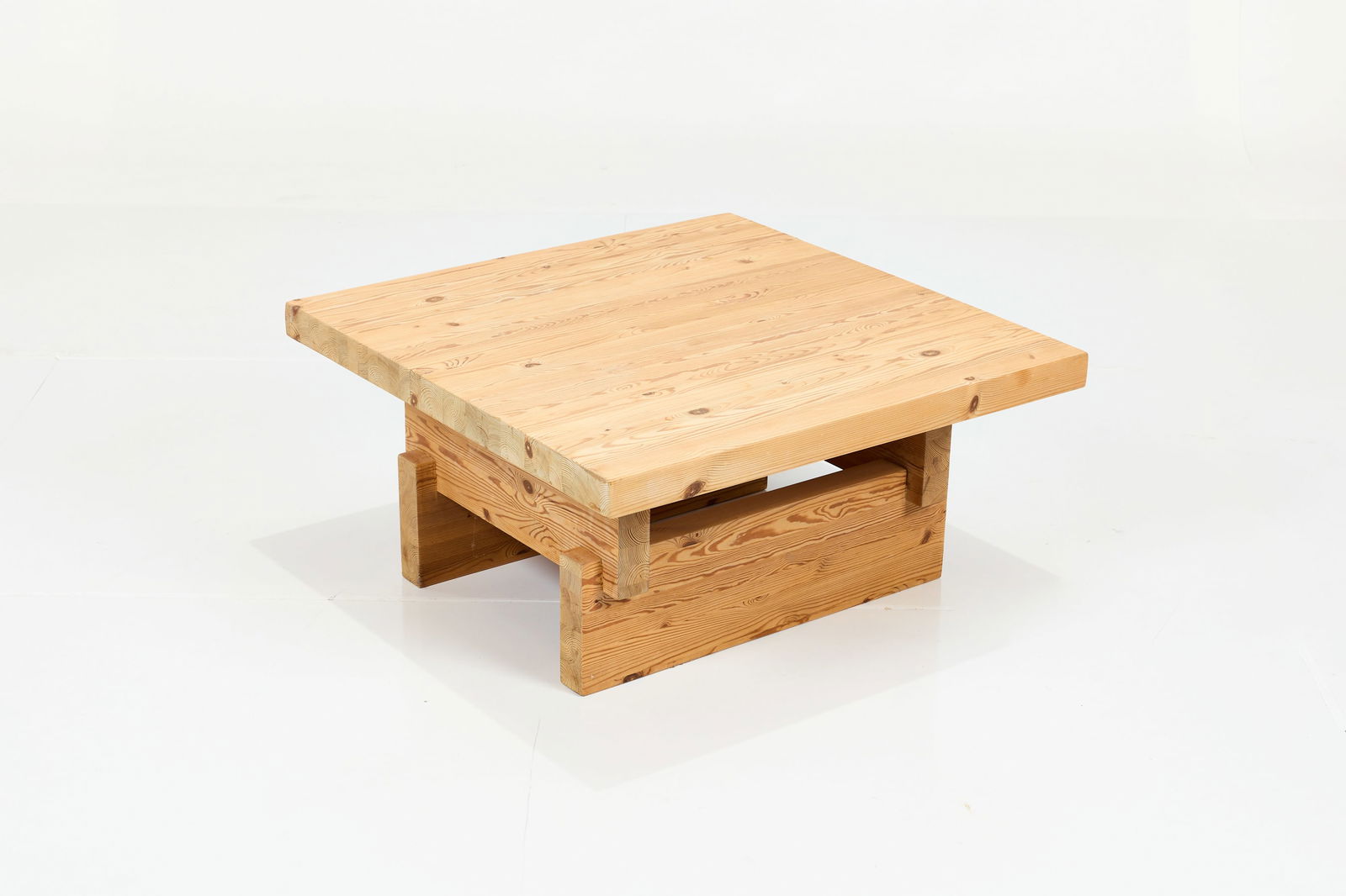 Roland Wilhelmsson, Coffee Table - 2