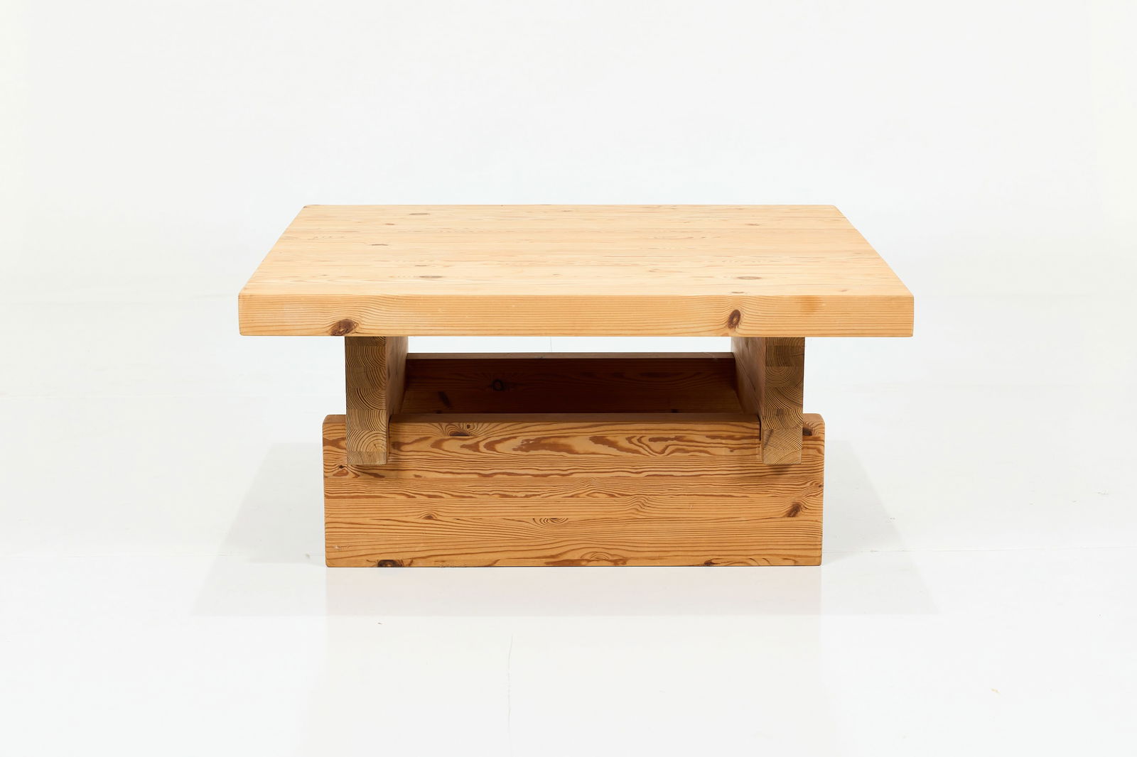 Roland Wilhelmsson, Coffee Table - 3