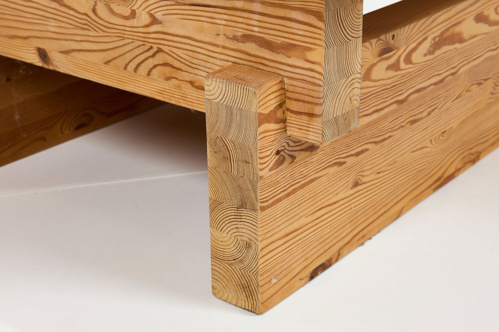 Roland Wilhelmsson, Coffee Table - 6