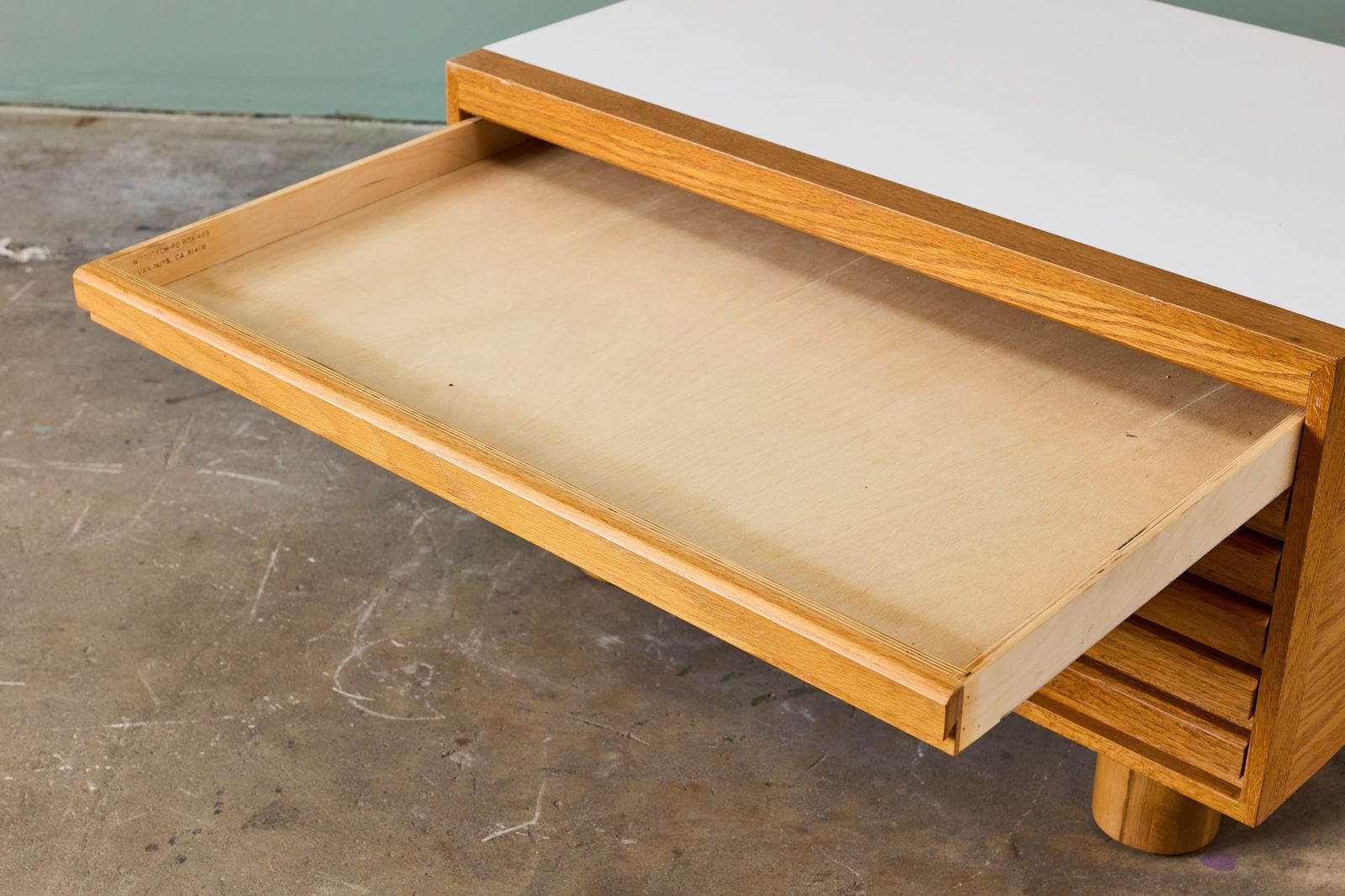 Modern, Flat File - 7