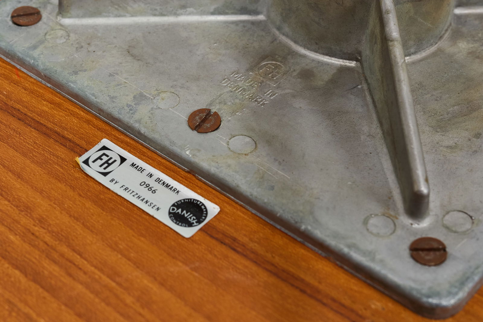 Arne Jacobsen, Side Table - 6