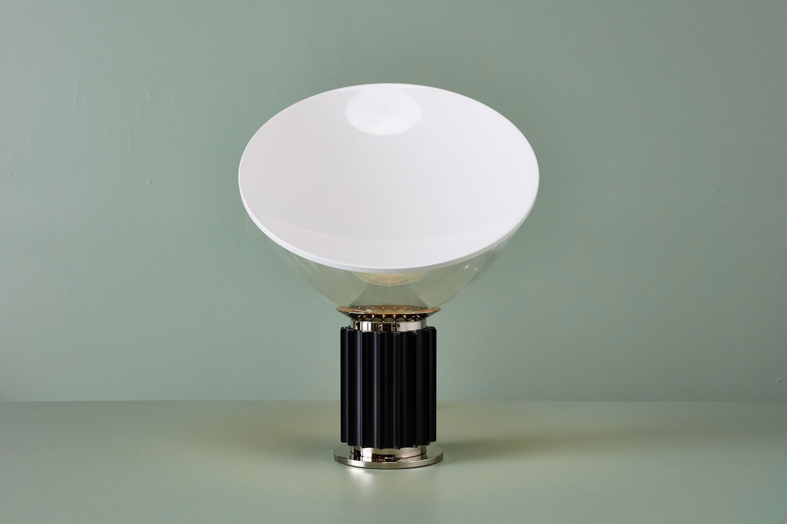 Achille + Pier Castiglioni, 'Taccia' Lamp - 3