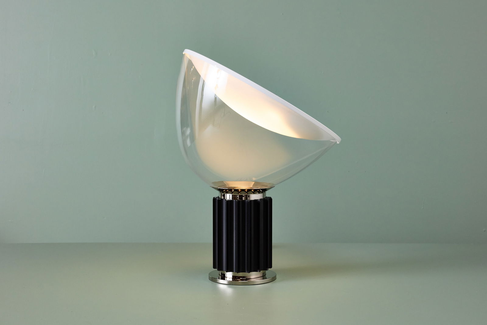 Achille + Pier Castiglioni, 'Taccia' Lamp - 7