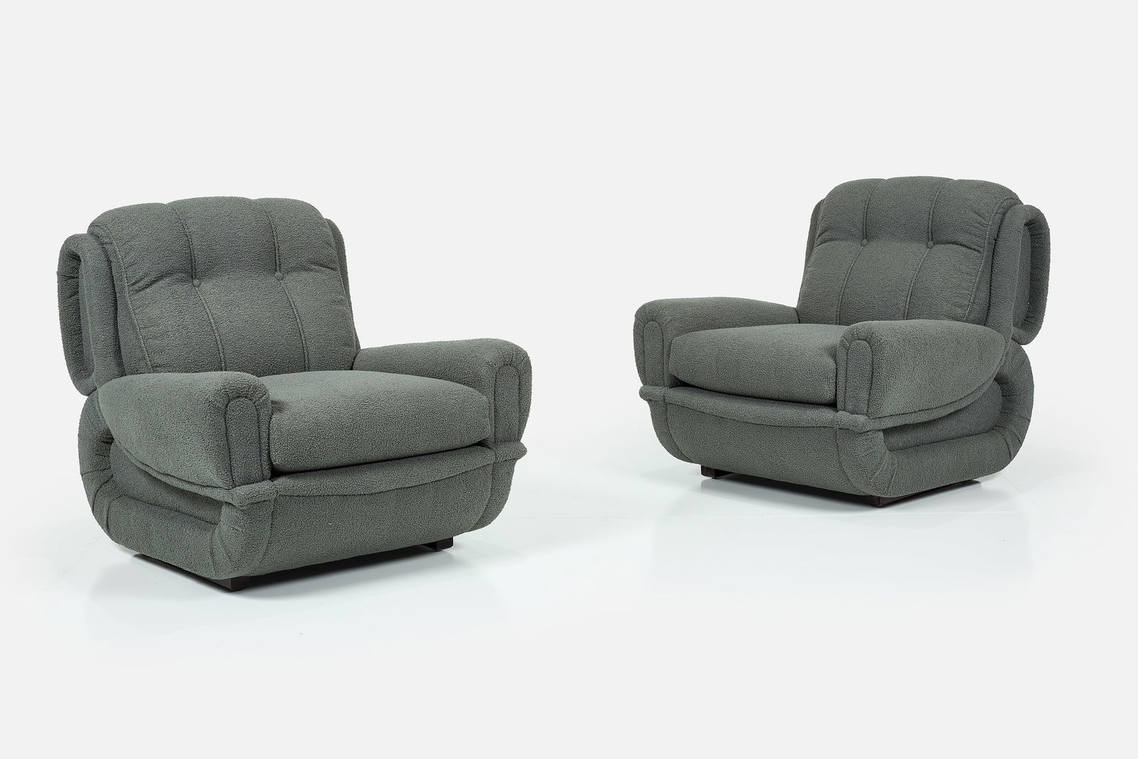 Giuseppe Munari, Lounge Chairs (2): GIUSEPPE MUNARI Pair of lounge chairs, 1970s Boucle fabric, brass. Produced by Poltrona Munari, Italy. Each: 33.5" H x 33.5" W x 35.5" D Seat height: 17" 