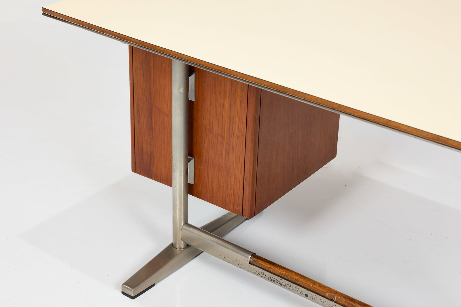 Gio Ponti, Desk - 10