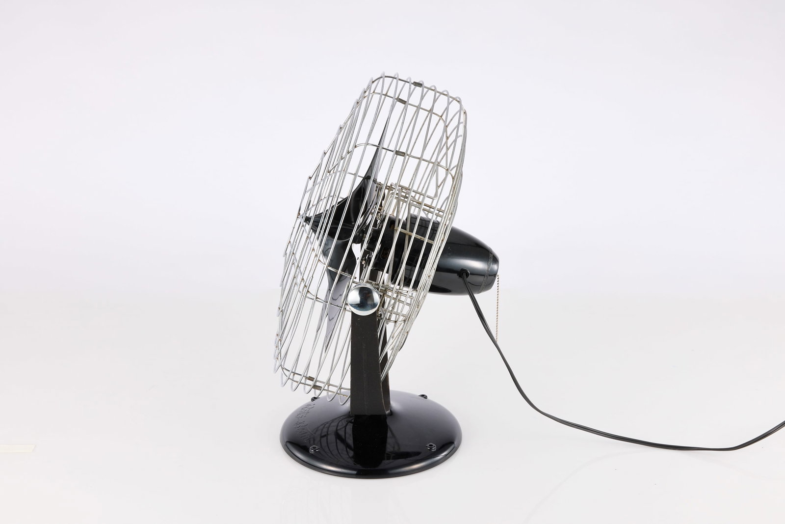 Max Weber, Roto-Beam Table Fan - 3