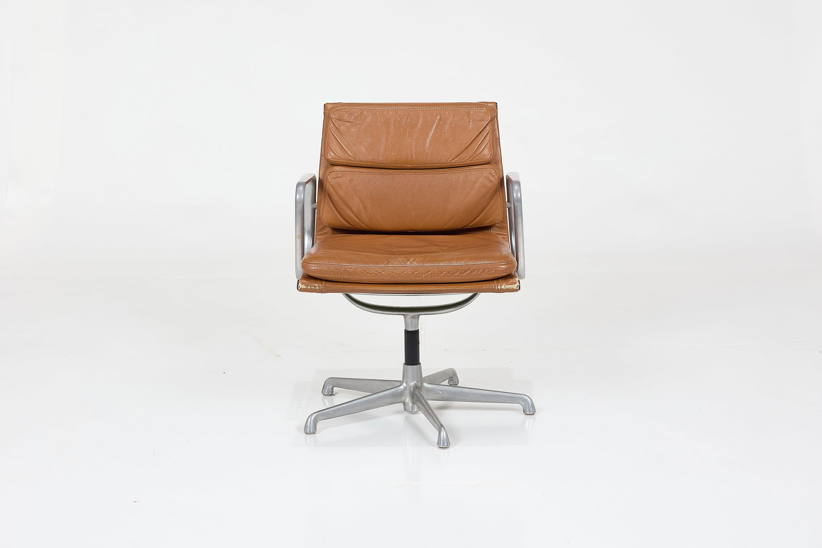 Charles + Ray Eames, 'Soft Pad' Chairs (3) - 2