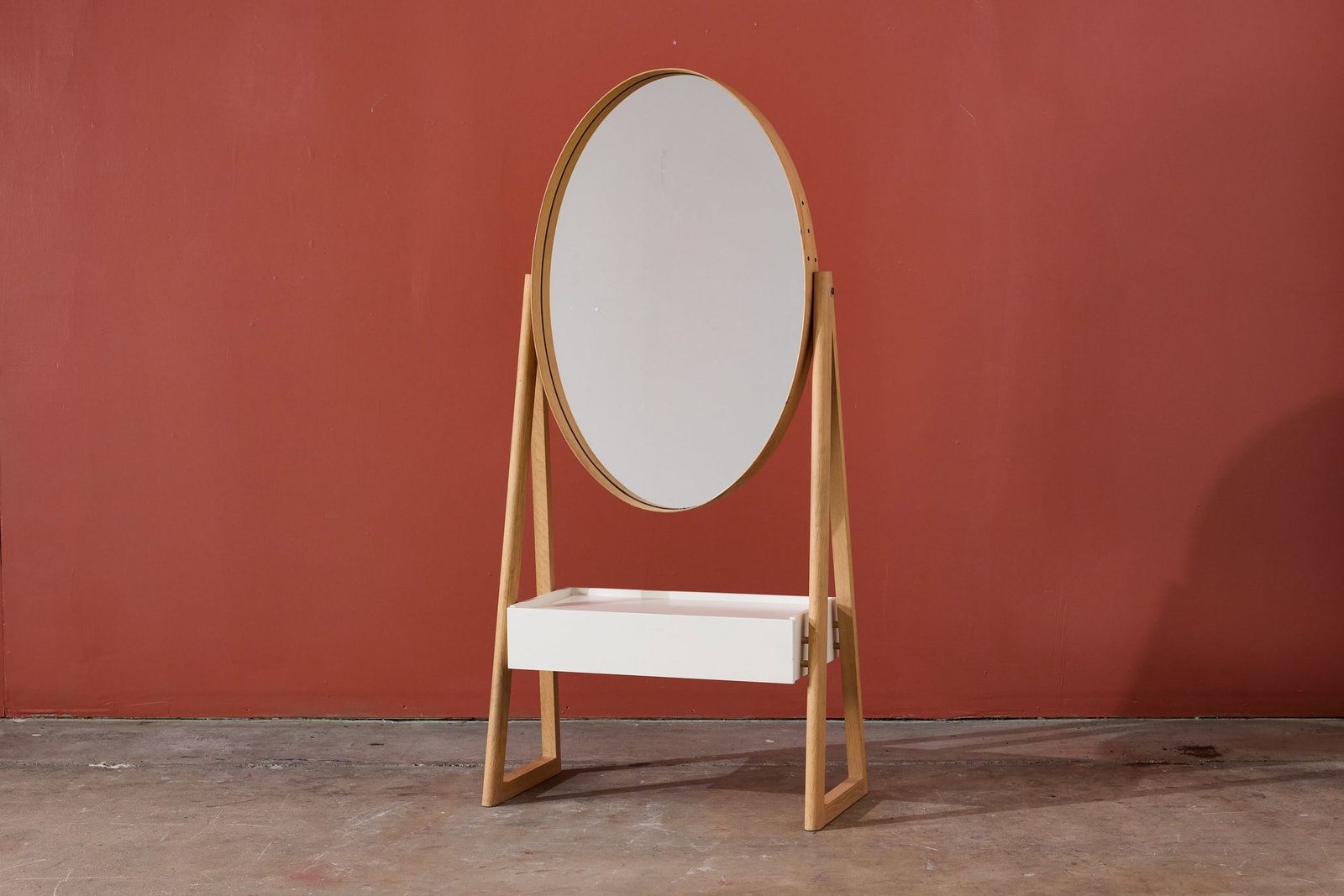 Russell Pinch, 'Iona' Cheval Floor Mirror: RUSSELL PINCH 'Iona' cheval floor mirror, 21st century White oak, lacquered wood. Produced by Russell Pinch, UK. Back of mirror with producer's label. 63" H x 30.5" W