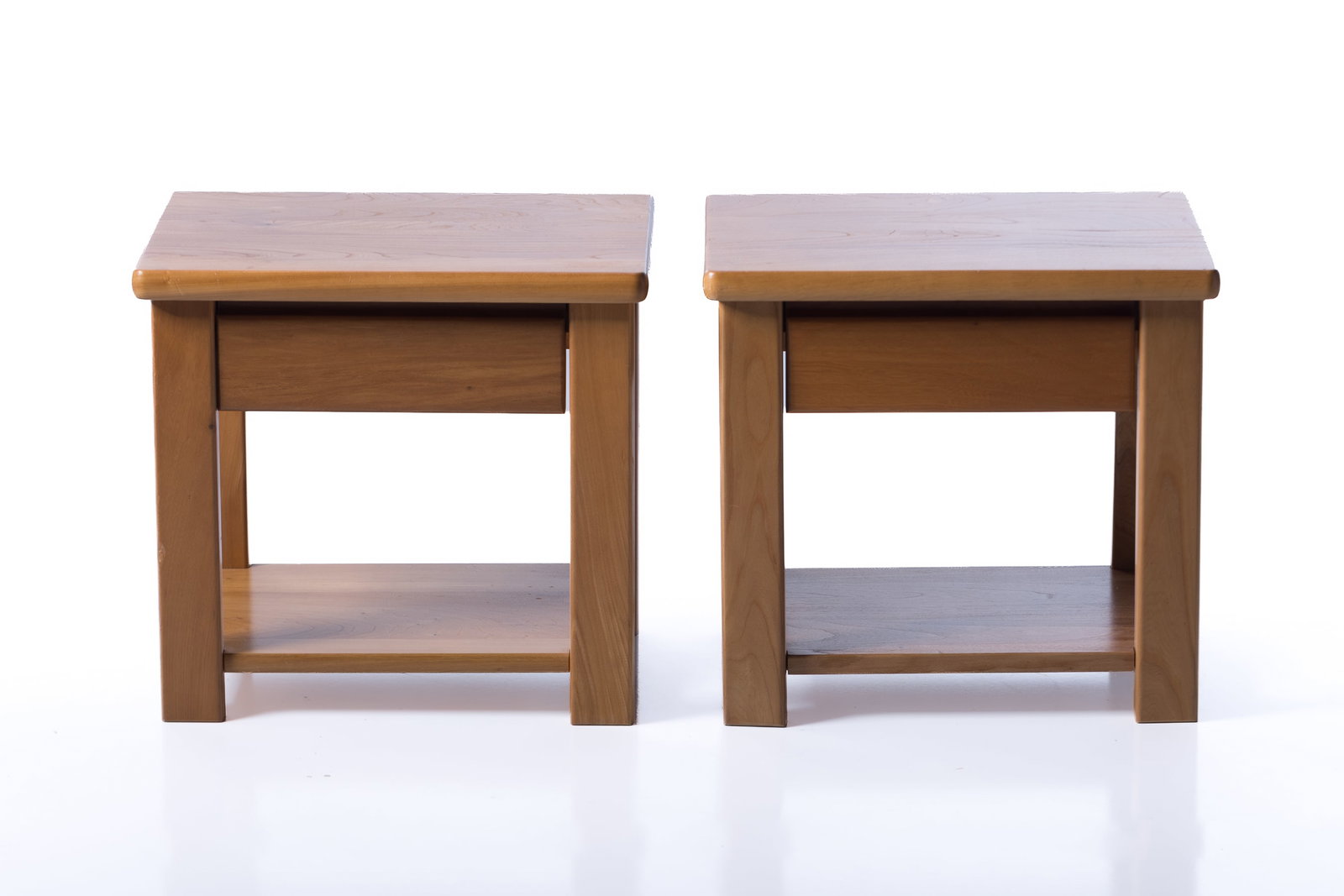Maison Regain, Nightstands (2) - 2