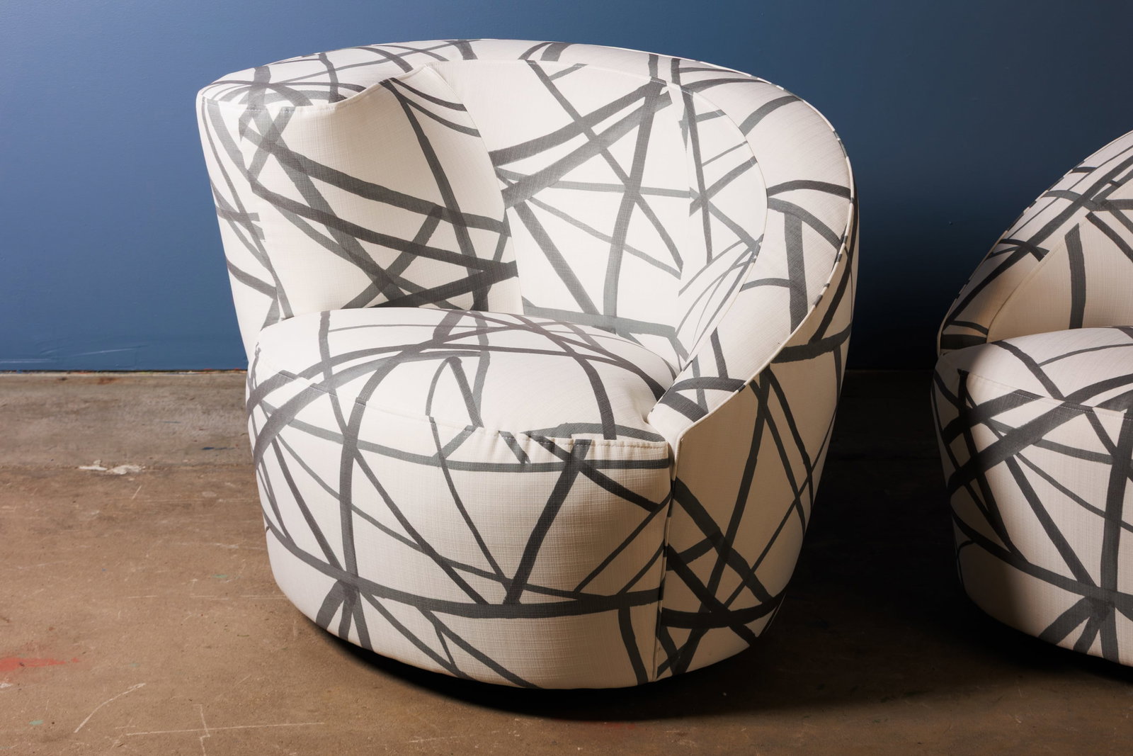 Vladimir Kagan, 'Corkscrew' Chairs (2) - 5