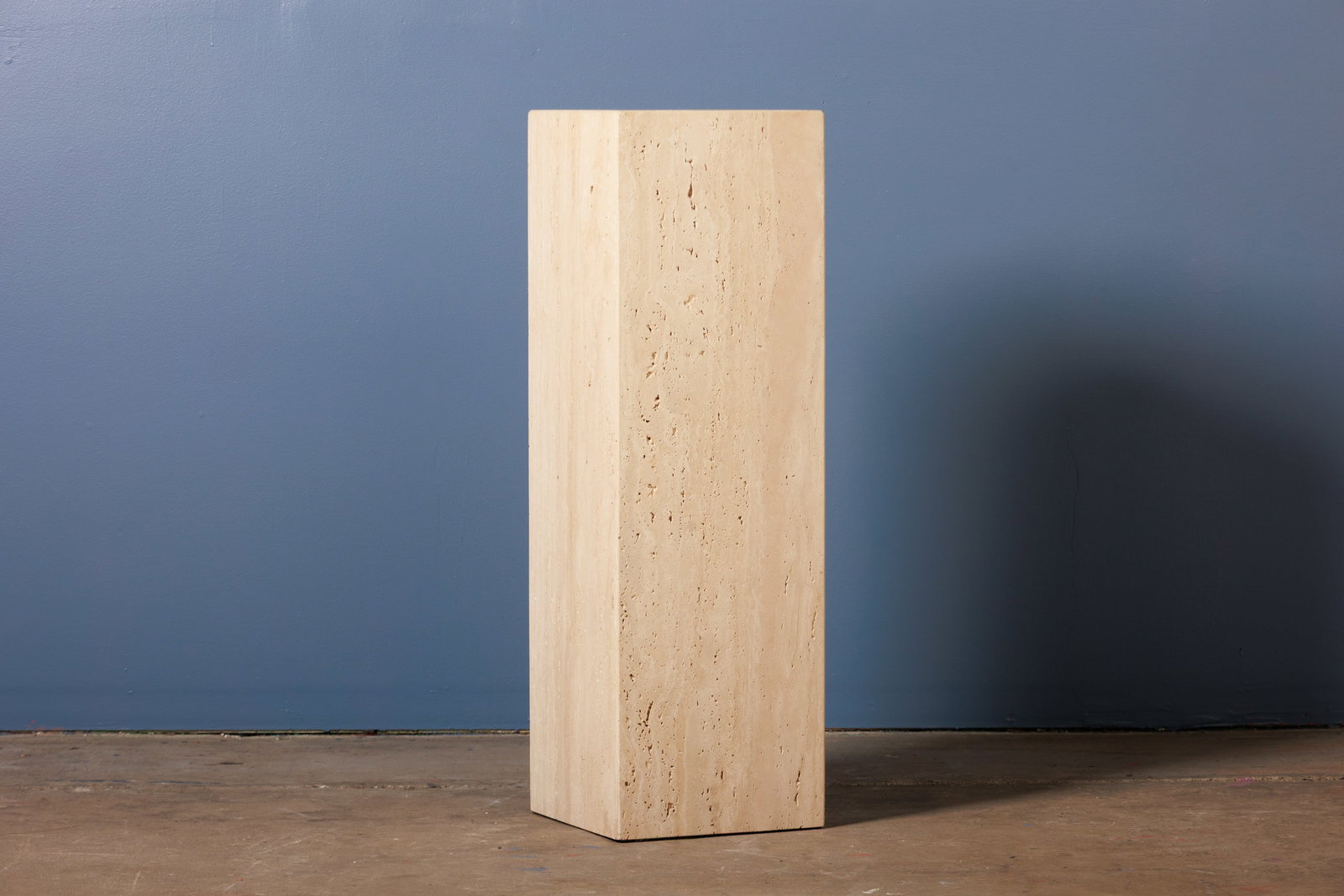 Form (LA), Square Pedestal (1 of 5)
