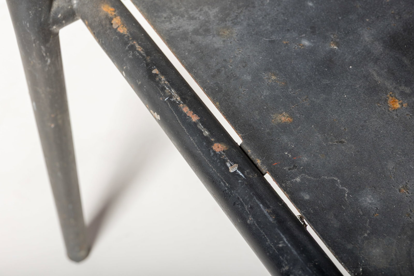 Robert Mallet-Stevens, Stacking '222' Chairs (4) - 7