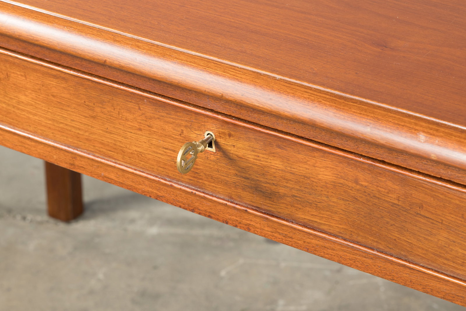 Danish, Desk - 3