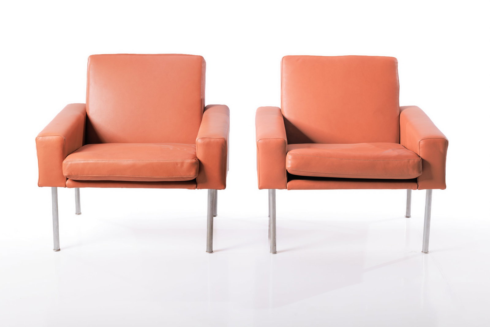 Hans J. Wegner, Lounge Chairs (2) (1 of 9)