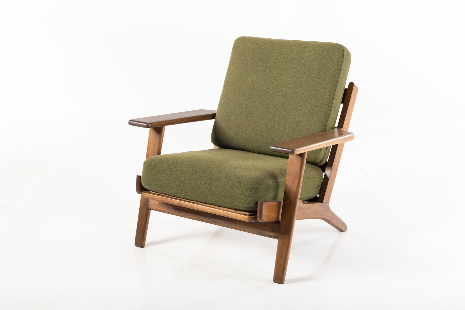 Hans J. Wegner, Lounge Chair (1 of 9)
