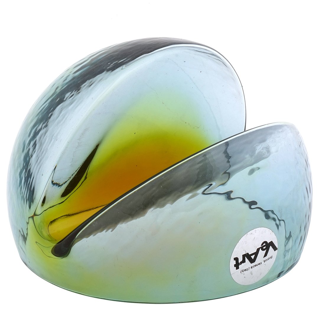 Toni Zuccheri Glass Sculpture: Italian glass sculpture designed by Toni Zuccheri for VeArt, 1970. 8" Diameter, 5 1/2"H.