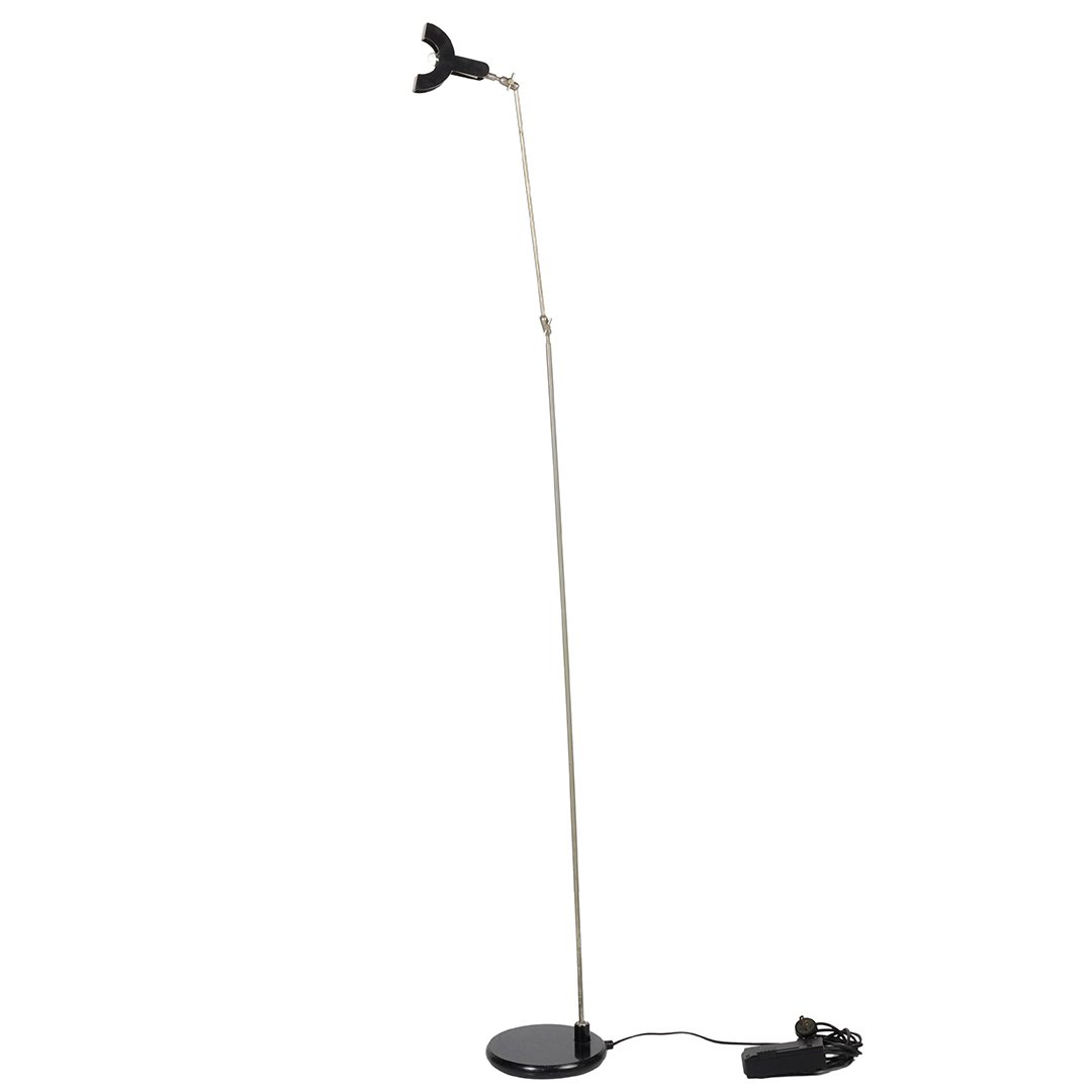 Italian articulated floor lamp (1 of 2)