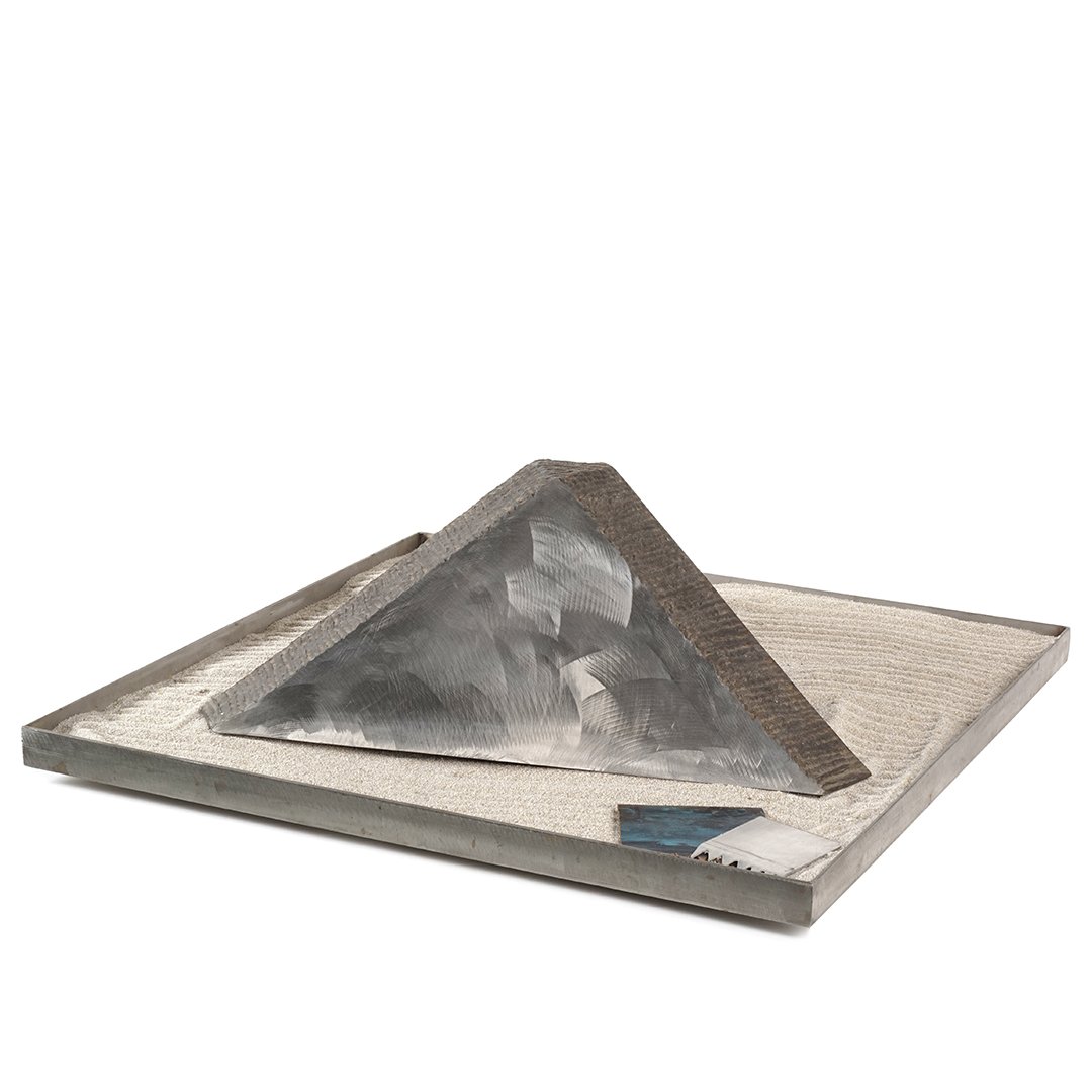 Rafe Affleck pyramid zen garden sculpture (1 of 2)