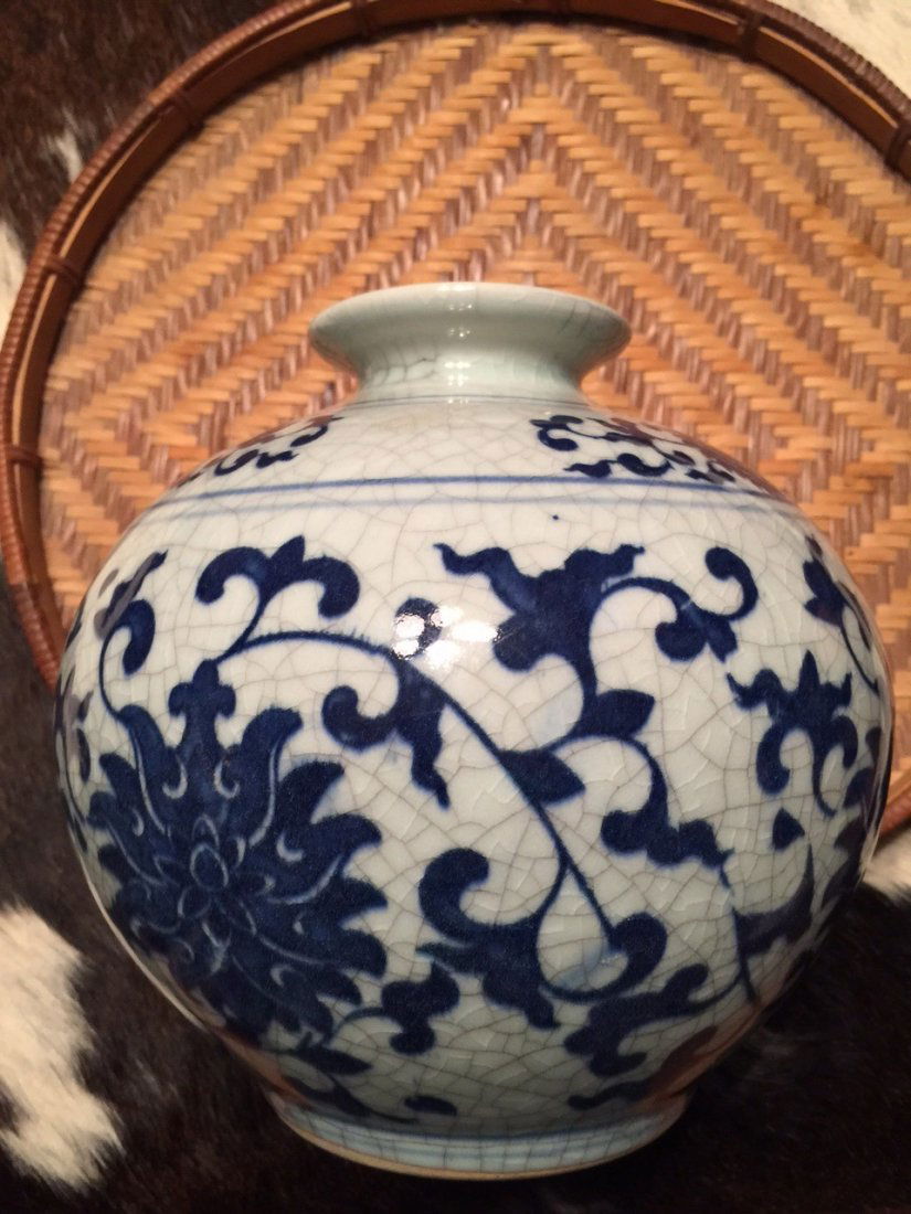 Beautiful Vintage Vase (1 of 4)
