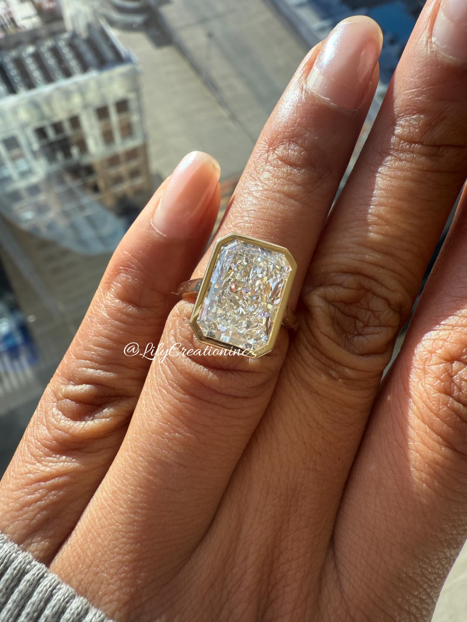 5 Carat Radiant Bezel Set Diamond Engagament Ring in 14k Yellow Gold: 14k Yellow Gold Radiant Bezel Set Diamond Engagement Ring /Total Diamond Weight: 5 Carat Solid 14k White Gold & Conflict - Free Lab Grown Diamond/Diamond Quality : E in Color & VVS-VS in Clarity/Certi