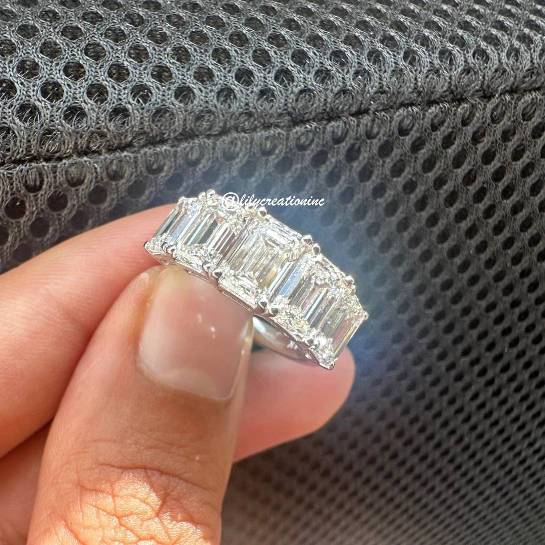 4.5 Carat 5 Stone Graduated Emerald Cut Diamond Eternity Band in 14k White Gold: 14k White Gold 5 Stone Graduated Emerald Cut Diamond Eternity Band /Total Diamond Weight: 4.5 Carat Solid 14k White Gold & Conflict - Free Lab Grown Diamond/Diamond Quality : E in Color & VVS-VS in Cl