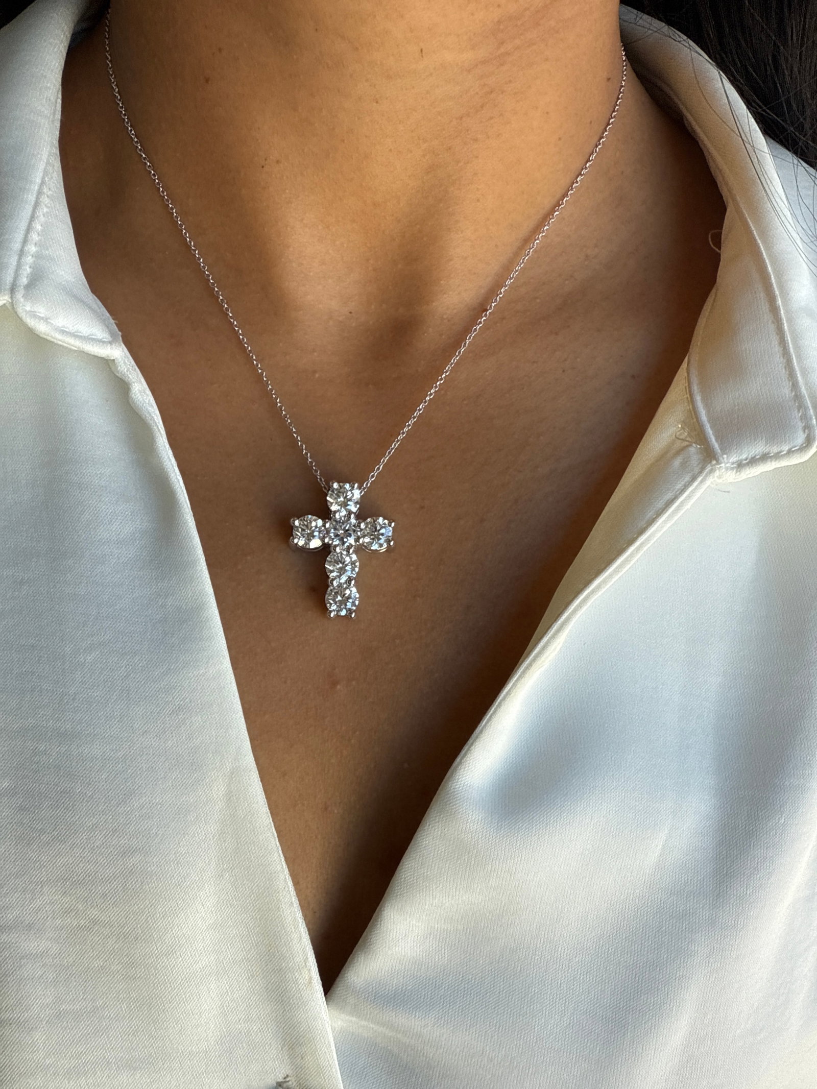 5 Carat Round 6 stone Diamond Cross Pendant in 14k White Gold: 14k White GoldRound 6 Stone Diamond Cross Pendent /Total Diamond Weight : 5.10 Carat Solid 14k White Gold & Conflict - Free Lab Grown Diamond/Diamond Quality : E in Color & VVS-VS in Clarity/Retail Va