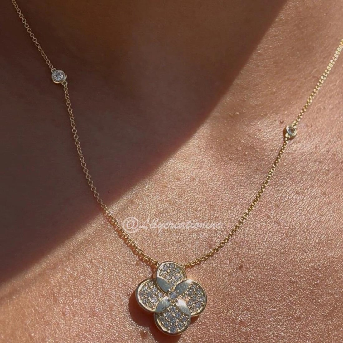 .55 Carat 4 Clover Natural Diamond Pendant in 14k Yellow Gold: 14k Yellow Gold 4 Clover Natural Diamond Pendent /Length of the Pendant: 35mmTotal Diamond Weight : 0.55 Carat Solid 14k Yellow Gold & Conflict - Free Lab Grown Diamond/Diamond Quality : E in Color & 