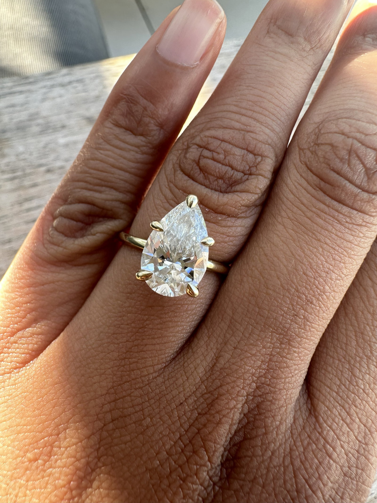 5 Carat 2 tone 6 prong Pear Cut Diamond engagement ring in White & Yellow Gold: 14k White & Yellow Gold 2 tone 6 Prong Pear Cut Diamond Engagemant Ring /Total Diamond Weight: 5 Carat Solid 14k White Gold & Conflict - Free Lab Grown Diamond/Diamond Quality : E in Color & VVS-VS in