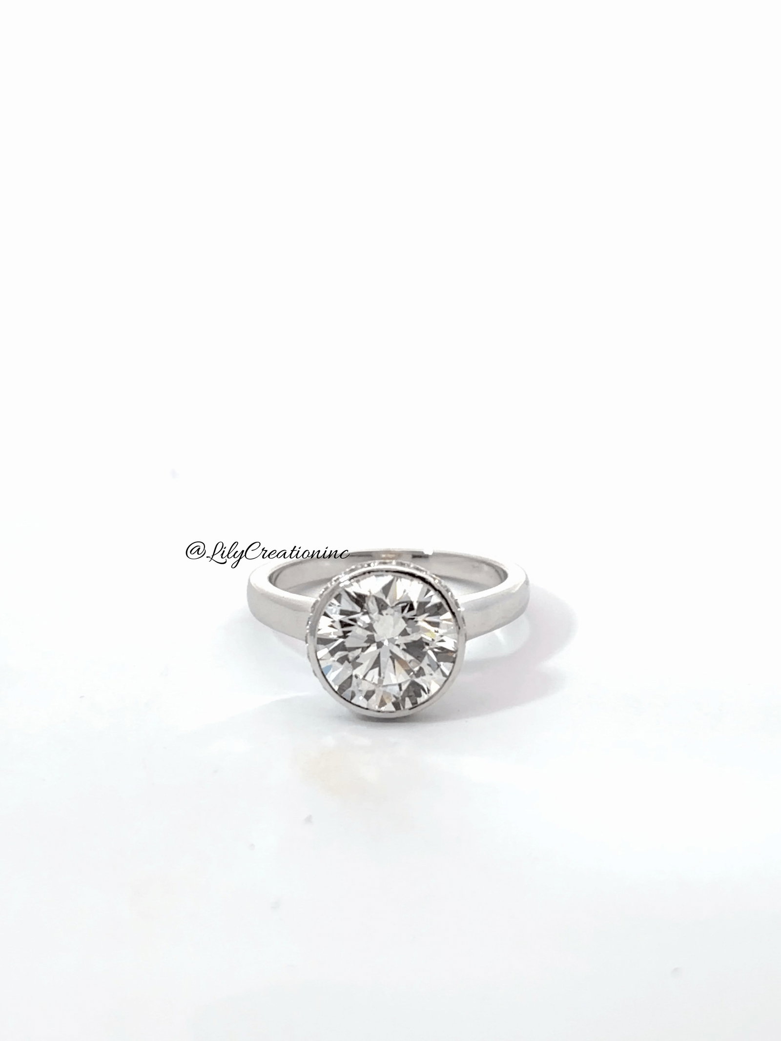 3 Carat Round Bezel Set Diamond Engagement Ring in 14k White Gold: 14k White Gold Round Bezel Set Diamond Engagemant Ring /Total Diamond Weight: 3 Carat Solid 14k Yellow Gold & Conflict - Free Lab Grown Diamond/Diamond Quality : E in Color & VVS-VS in Clarity/Certifi