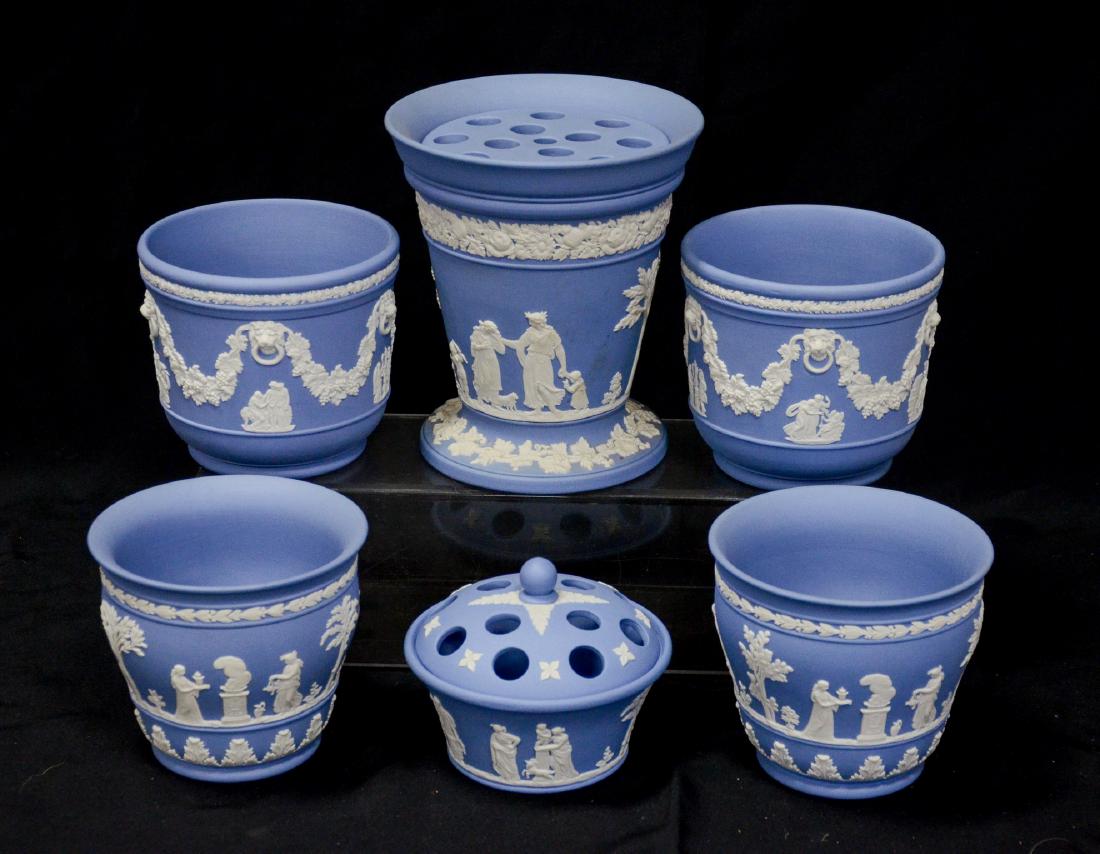 6 Pieces Wedgwood light blue & white Jasper, 4 cache (1 of 2)