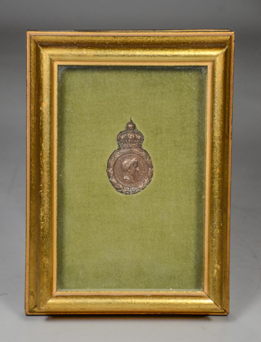 Napoleonic bronze medal with French inscription (1 of 4)