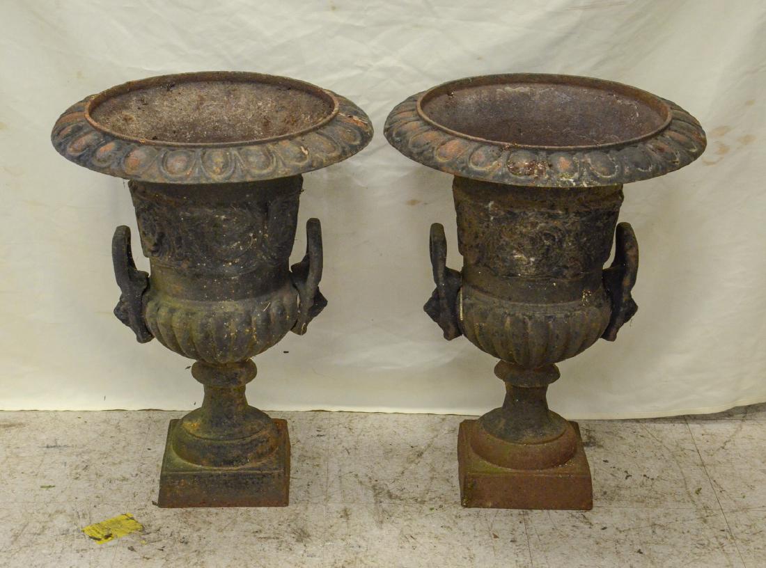 Pr cast iron planters with loop handles (1 of 3)