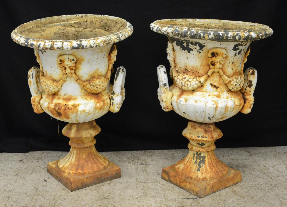 Pr cast iron planters with loop handles (1 of 3)