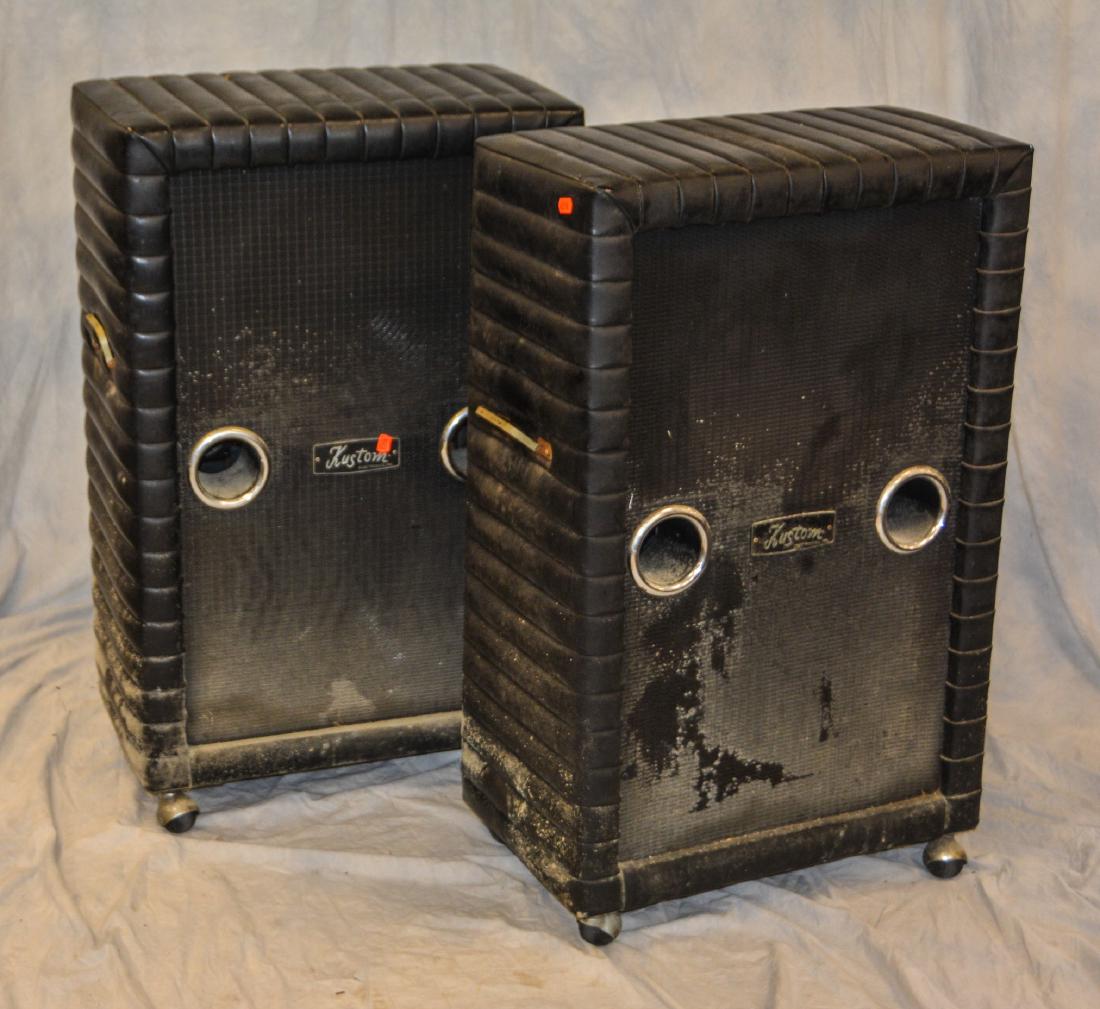 2 Kustom upholstered cabinet floor model speakers (1 of 4)