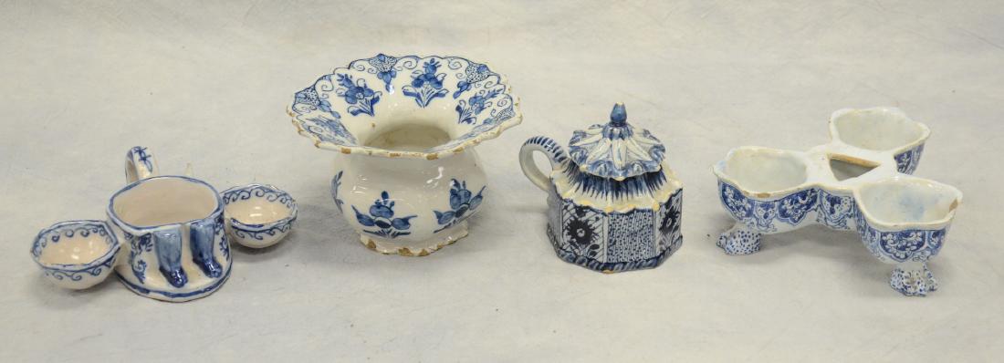 (4) Pieces of Continental faience to include a (1 of 1)