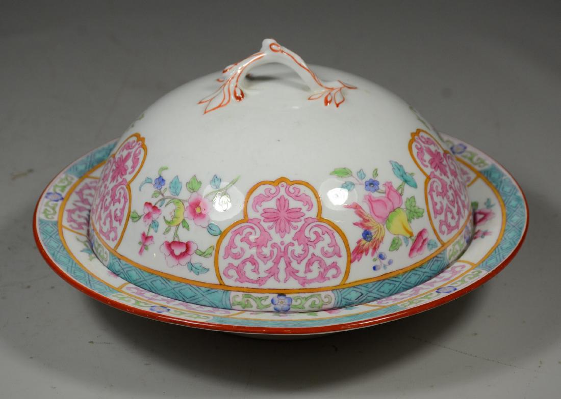 Mintons porcelain covered pancake server, 9" dia: Mintons porcelain covered pancake server, numbered A4826, 9" dia
