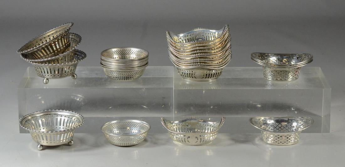 (12+10+5+3) sterling silver nut dishes, 17.67 TO (1 of 2)