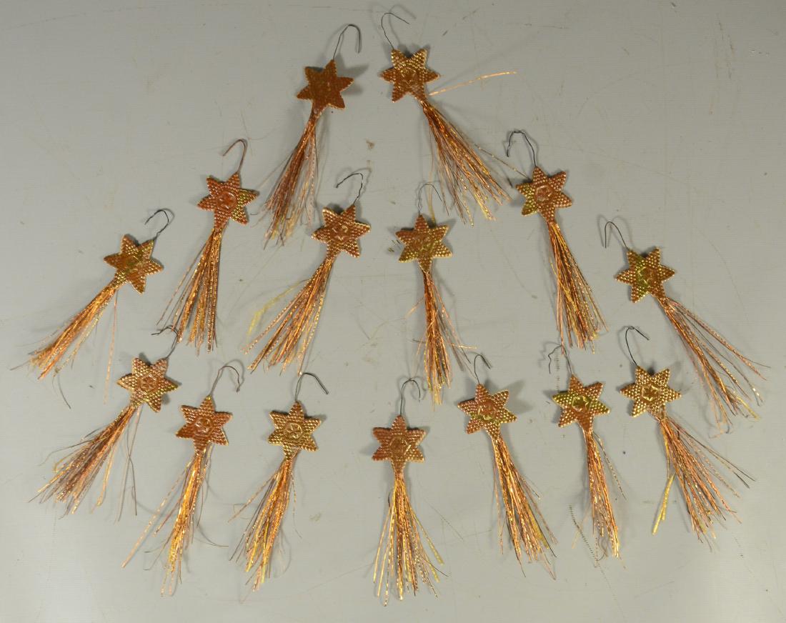 Group of 15 Dresden shooting stars with tinsel (1 of 1)