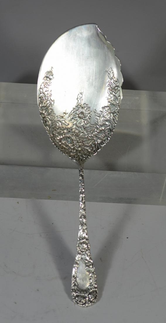 Durgin sterling silver Chrysanthemum server (1 of 4)