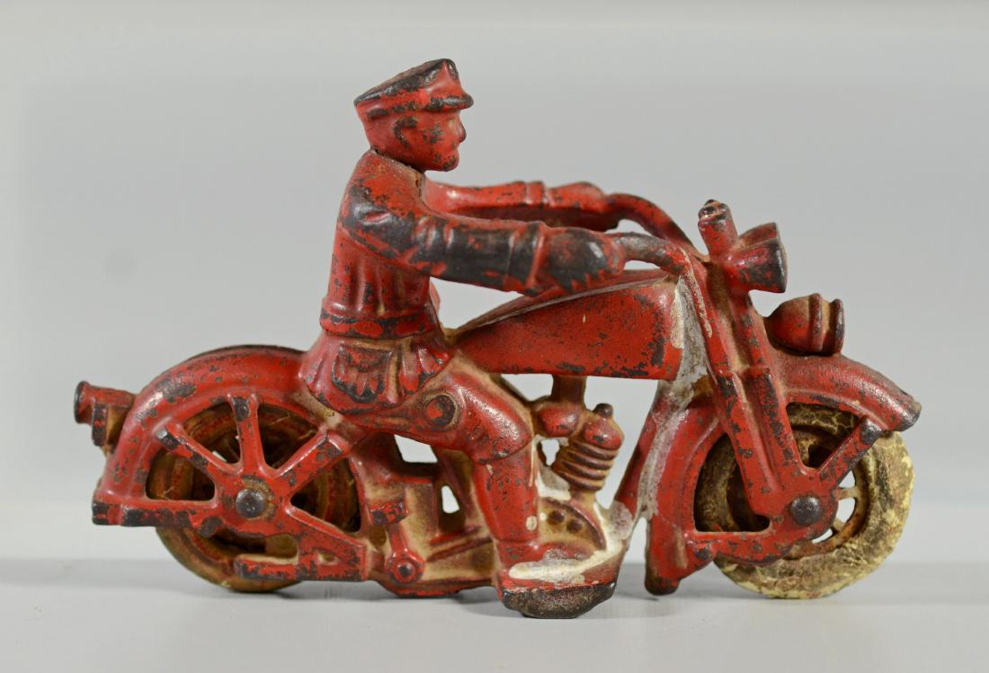 Hubley Harley Davidson Red Motorcycle Fair condition: Hubley Harley Davidson Red Motorcycle Fair condition with some light rust and color loss Tires have significant cracks