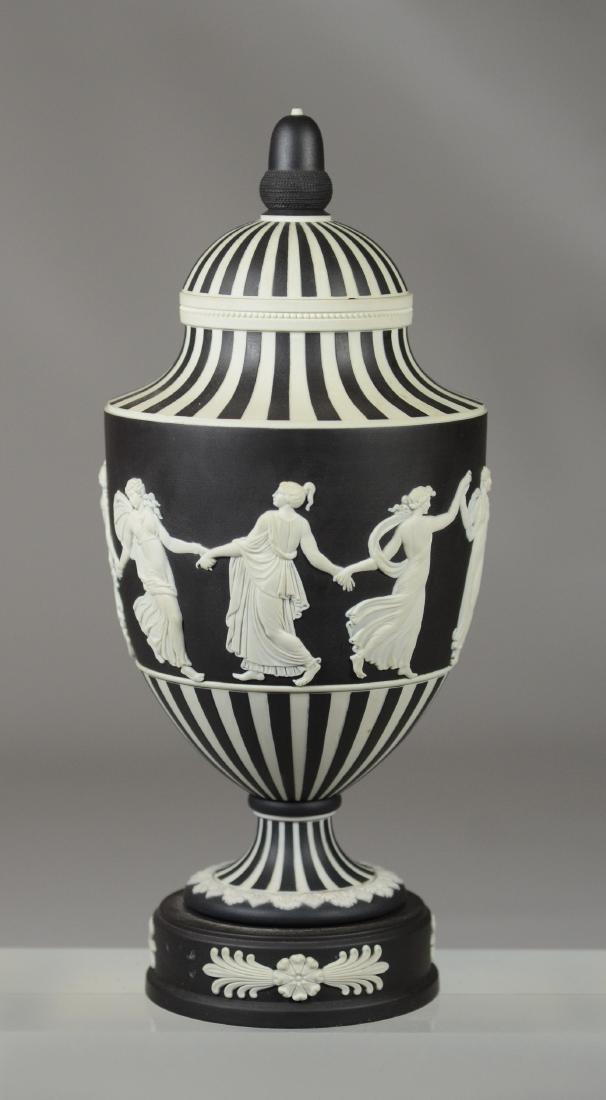Wedgwood black basalt dip Jasperware Dancing Hours urn (1 of 5)