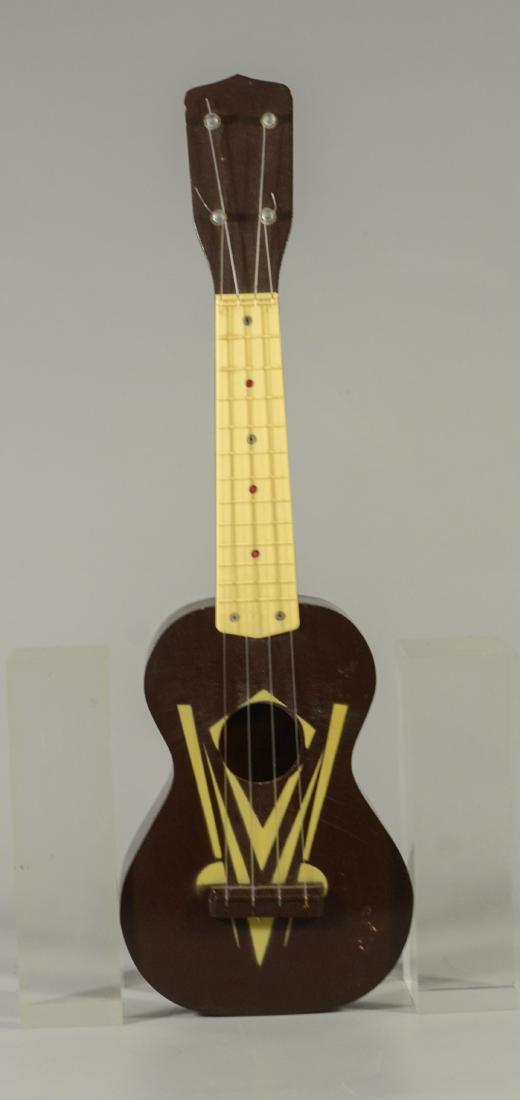 Vintage unmarked ukulele, wood with celluloid frets (1 of 3)