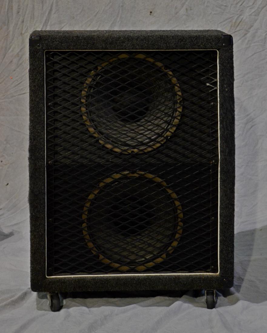 Carvin speaker cabinet, two 12", sn 011036, untested: Carvin speaker cabinet, two 12", sn 011036, untested