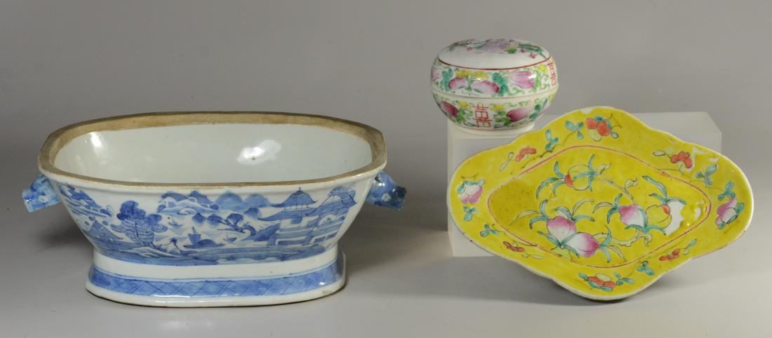 (3) pcs Chinese porcelain (1 of 4)