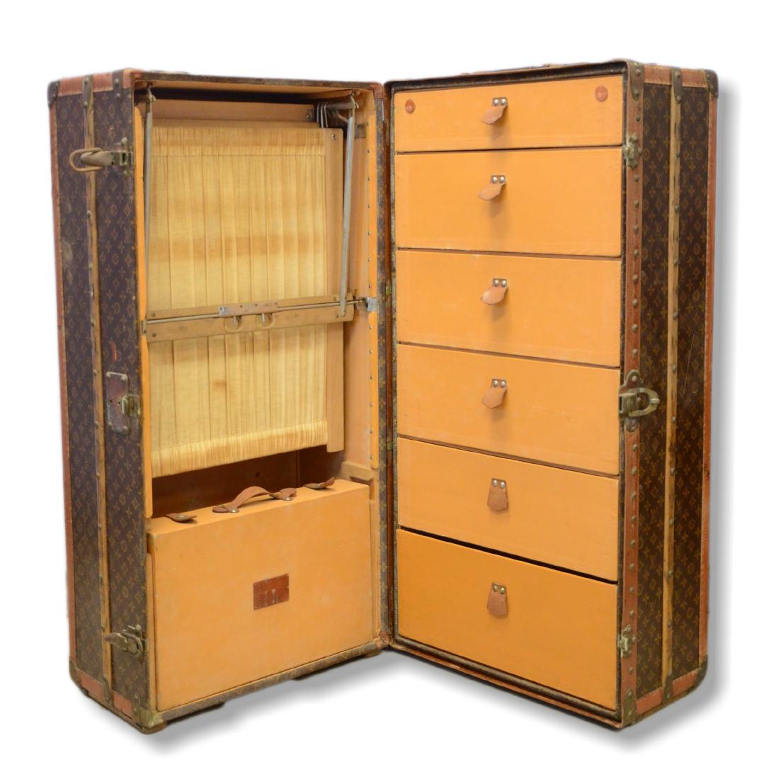 Louis Vuitton classic logo wardrobe steamer trunk (1 of 11)